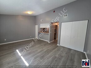 Building Photo - 3761 NE 41st St