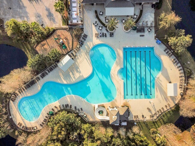 Foto del edificio - 1208 Castle Trail Dr