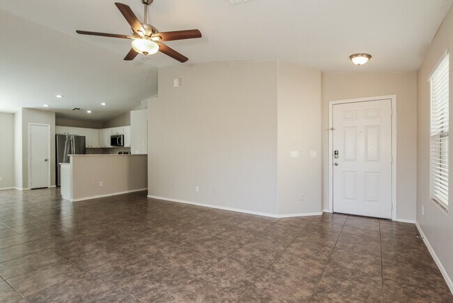 Building Photo - 5727 S 17th Ave