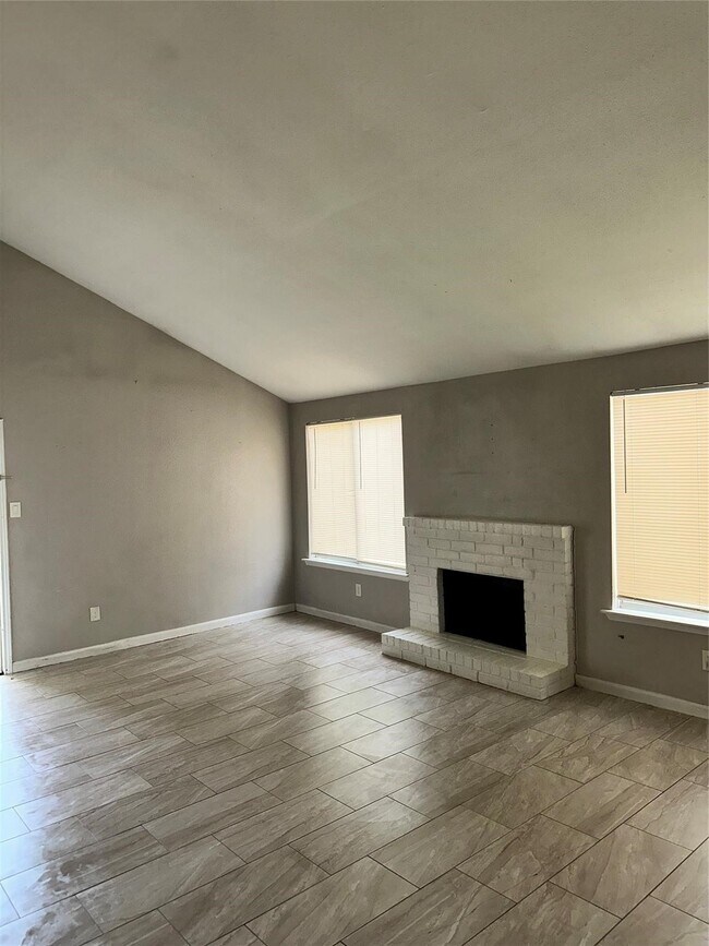 Foto del edificio - 7514 Lemma Dr