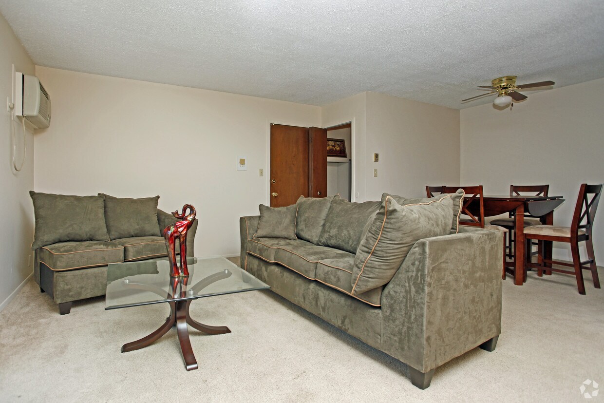 Foto principal - Clinton Manor Apartments
