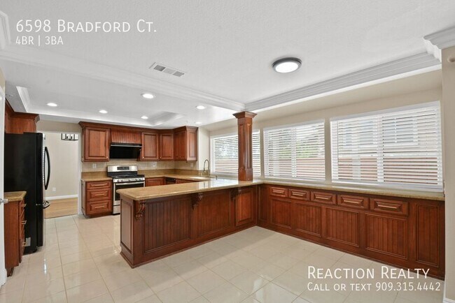 Building Photo - 6598 Bradford Ct