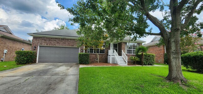 Building Photo - 128 Redan Dr