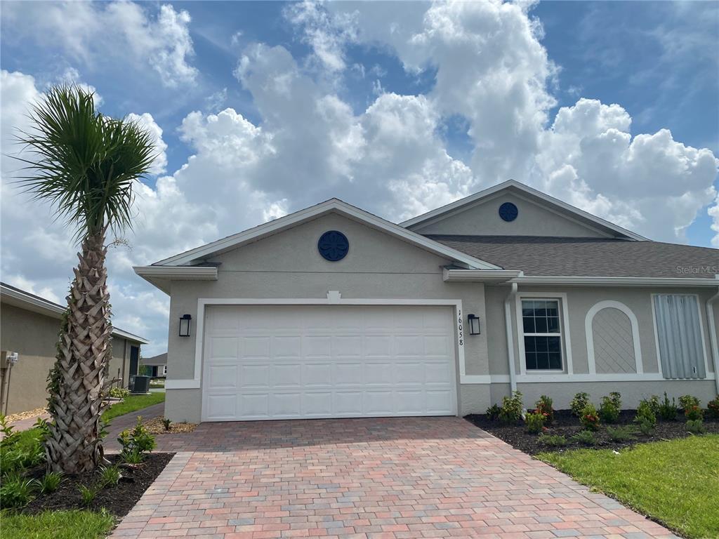 Foto principal - 16070 Bridle Rdg St