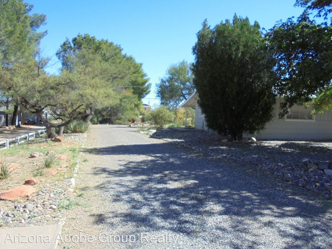 Building Photo - 505 N Verde Heights Dr