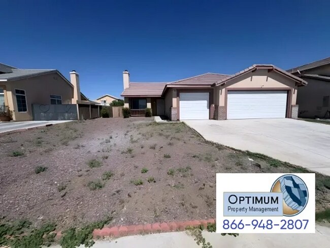 Foto del edificio - Spacious 4-Bedroom Home with Elegant Finishes & Convenient Location