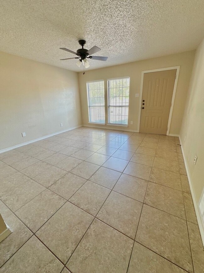 Foto del edificio - 1512 Duncan Ave