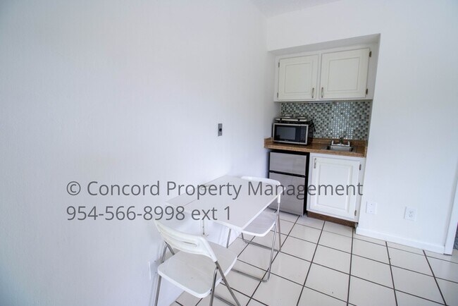 Building Photo - Pool View Efficiency Apartment- Electricit...
