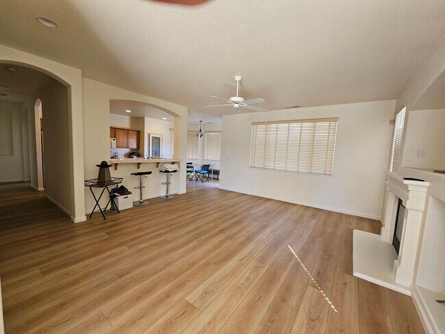 Foto del edificio - Beautiful South Reno Home in Double Diamond Ranch