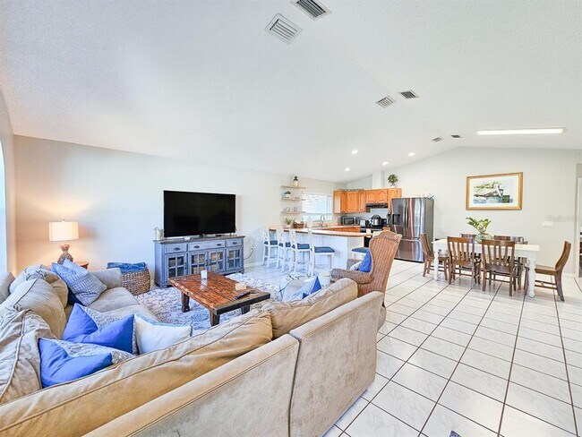Foto del edificio - 1317 N Daytona Ave