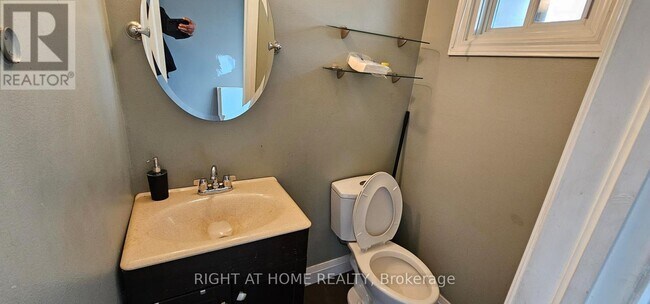 Building Photo - 3525 Brandon Gate Dr