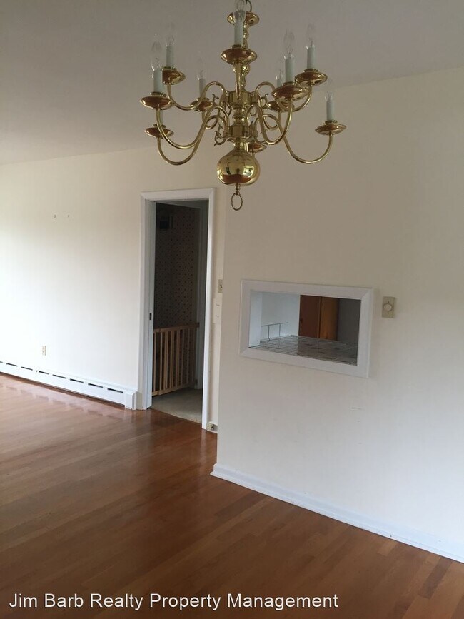 Building Photo - 3 br, 1.5 bath House - 1515 Fairgrounds Road