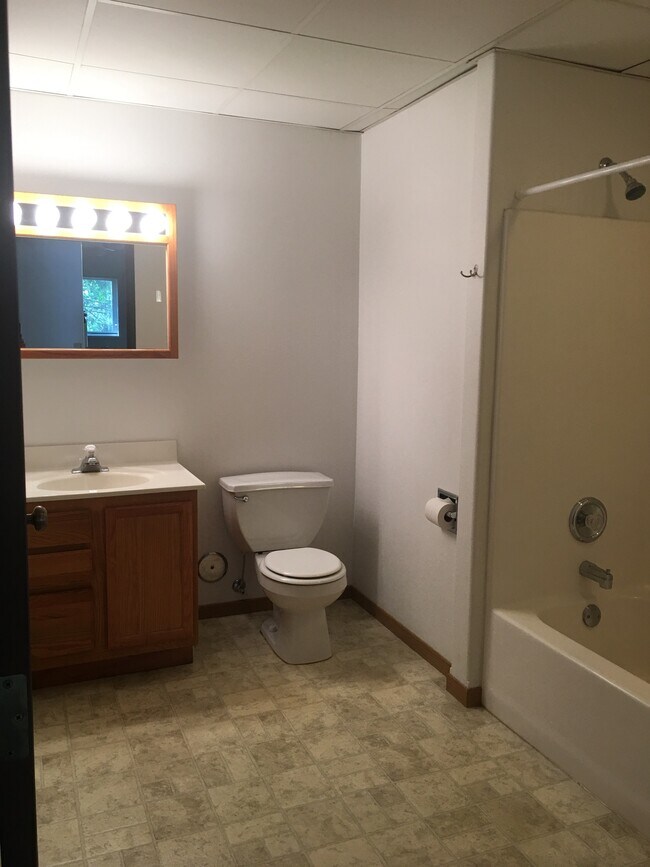 Foto del edificio - 723 22nd St NW