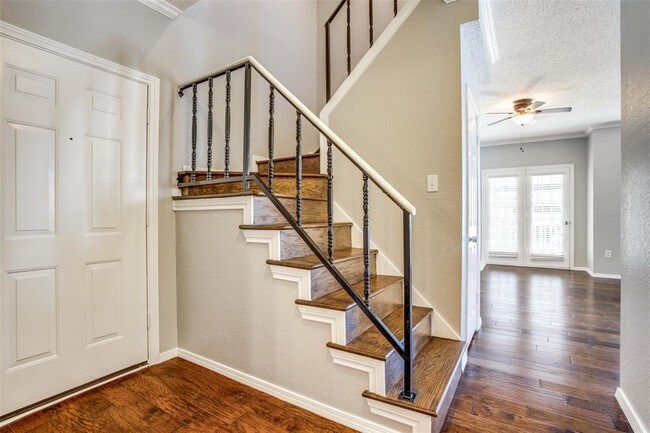 Foto del edificio - 5325 Bent Tree Forest Dr