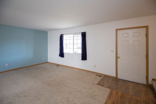 Building Photo - 4154 La Junta Dr