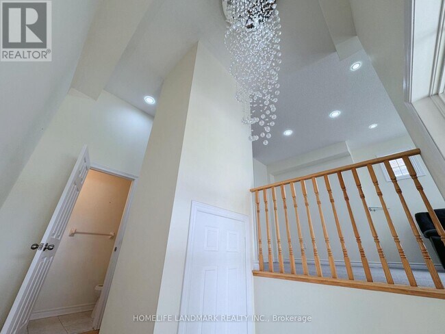 Building Photo - 29 Sharbot Ln