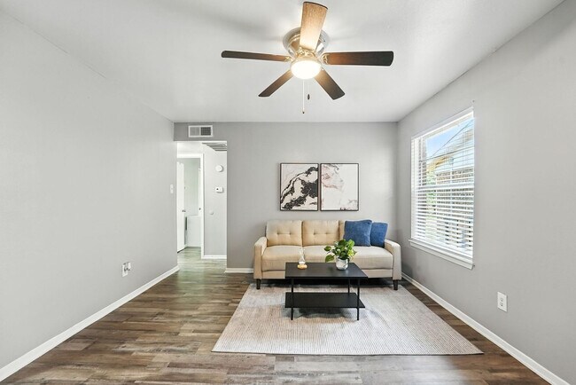 Foto del edificio - 2007 Teasley Ln
