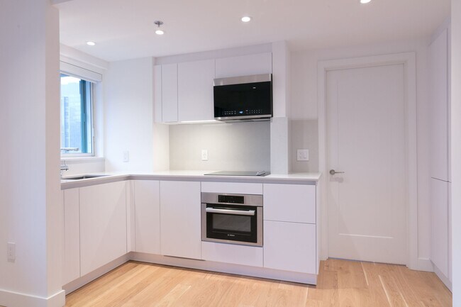 Building Photo - 3455 Rue Aylmer