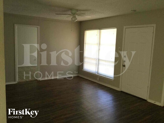 Building Photo - 3101 Marydale Rd