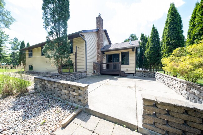 Foto del edificio - 17420 Barrington Ct