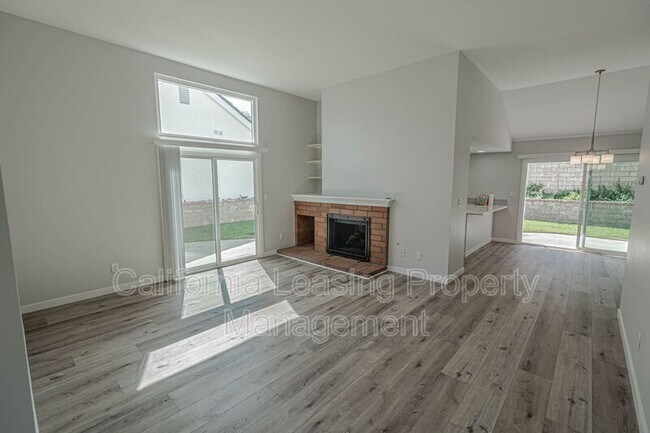Foto del edificio - 26111 Bungalow Ct Dr