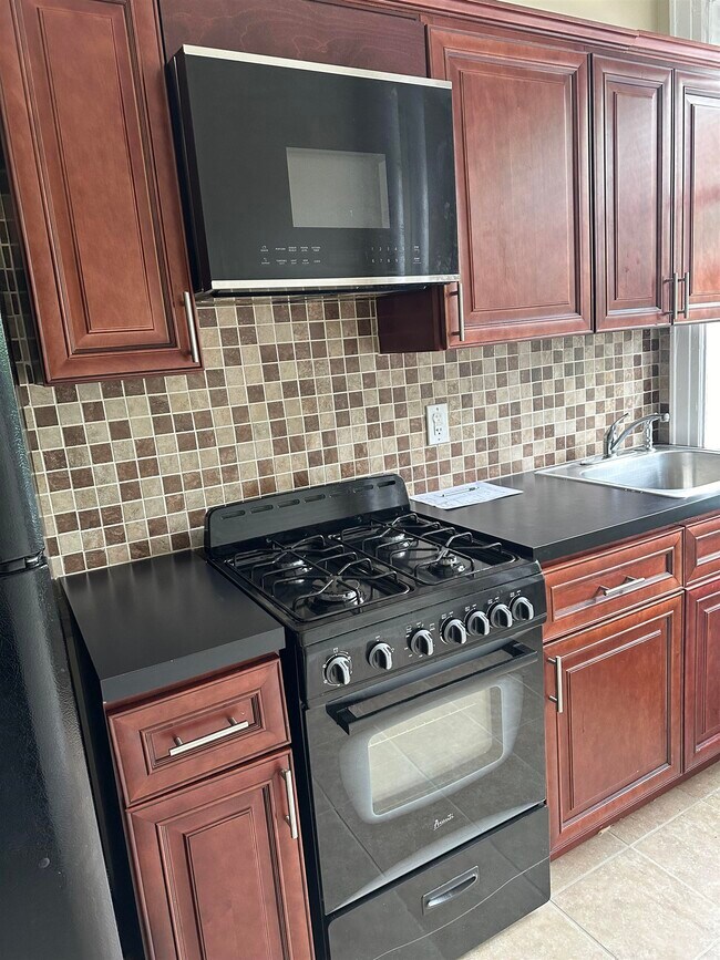 Foto del edificio - 900-902-902 Avenue C