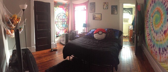 Building Photo - Franklinton gem alert! Fully renovated 5-b...