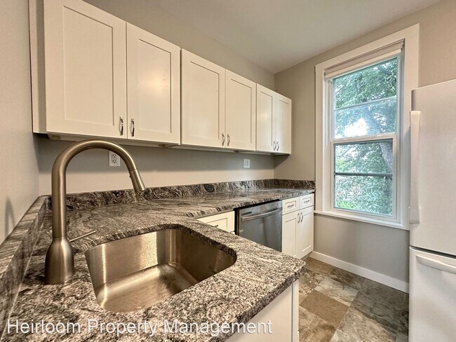 Building Photo - 3 br, 1.5 bath House - 3905 W 6th St