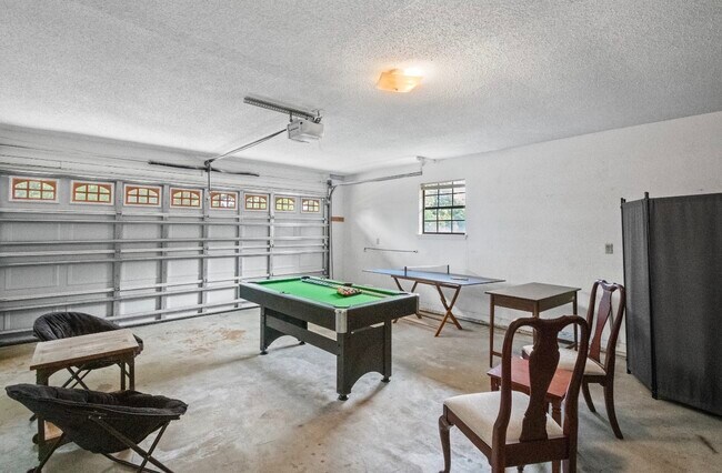 Foto del edificio - 193 Woodland Park Cir