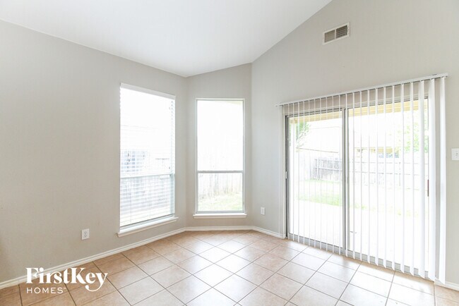 Foto del edificio - 832 Poncho Ln