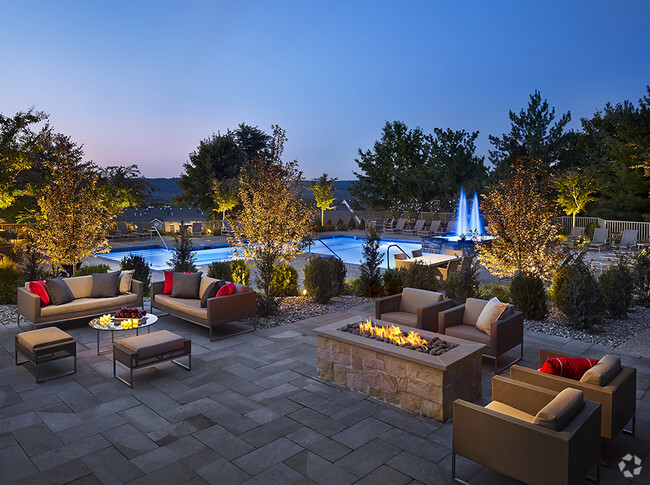 Outdoor courtyard with fire pit at AVE Malvern, Pennsylvania, 19355 - AVE Malvern