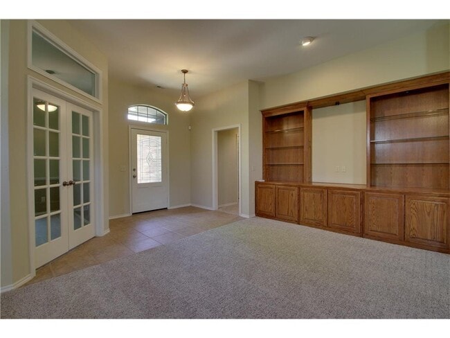 Building Photo - Fantastic  3 Bedrooms + Study Home in Prai...