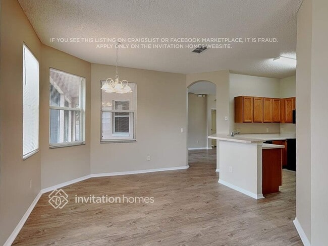 Building Photo - 2430 Leaning Pine St