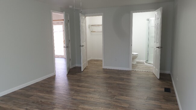 Building Photo - 1505 Harris Bridge Rd