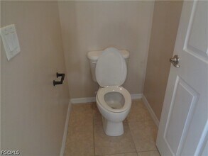 Building Photo - 2463 Nature Pointe Loop