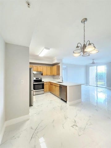Building Photo - 15145 Michelangelo Blvd