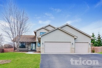 Building Photo - 10527 61st Pl