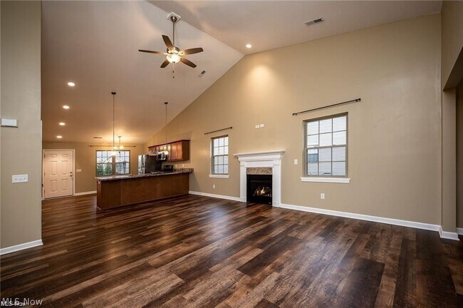 Building Photo - 24 Hawks Lndg