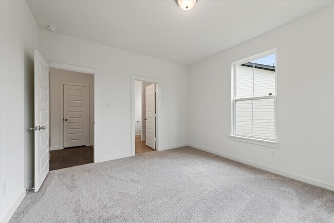 Foto del edificio - 1207 Chestnut Ct