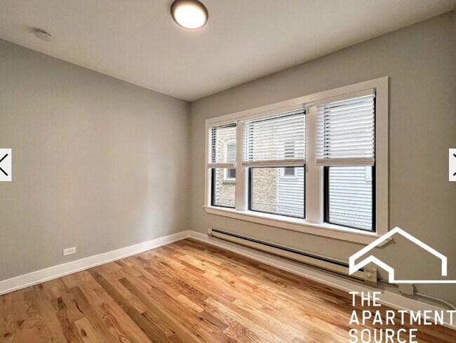Building Photo - 4419 N Wolcott Ave