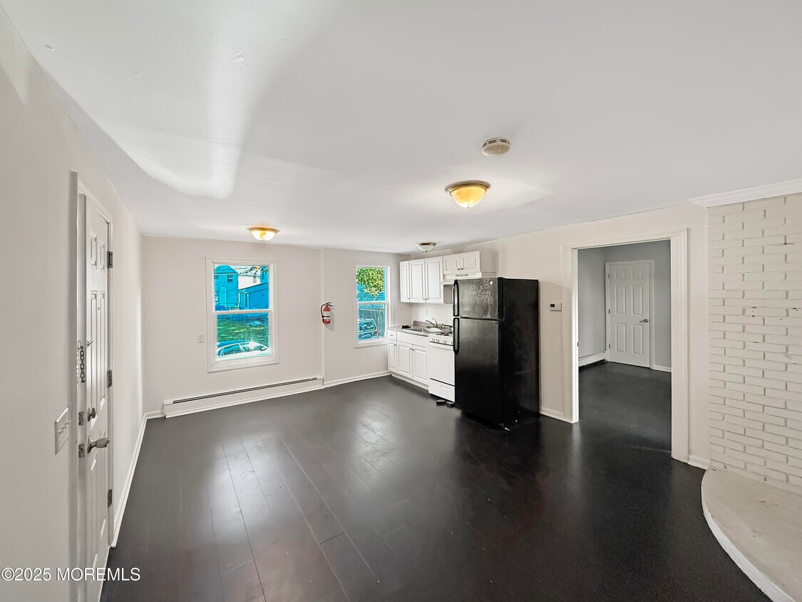 Foto principal - 293 Liberty St
