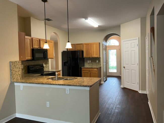 Foto del edificio - 19053 Tilobe Loop