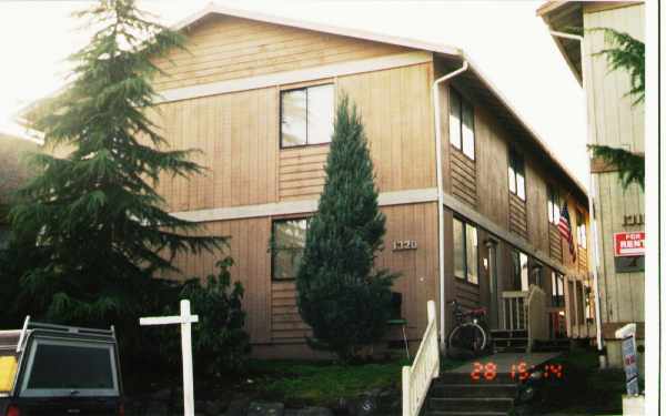 Building Photo - Chestnut Court Apartments