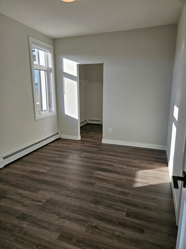 Building Photo - Bright & Modern 2-Bedroom Apartment in Seton