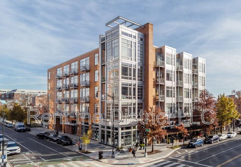 Primary Photo - 1390 V St NW