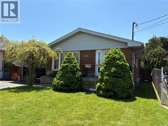Building Photo - 231 Limeridge Rd W