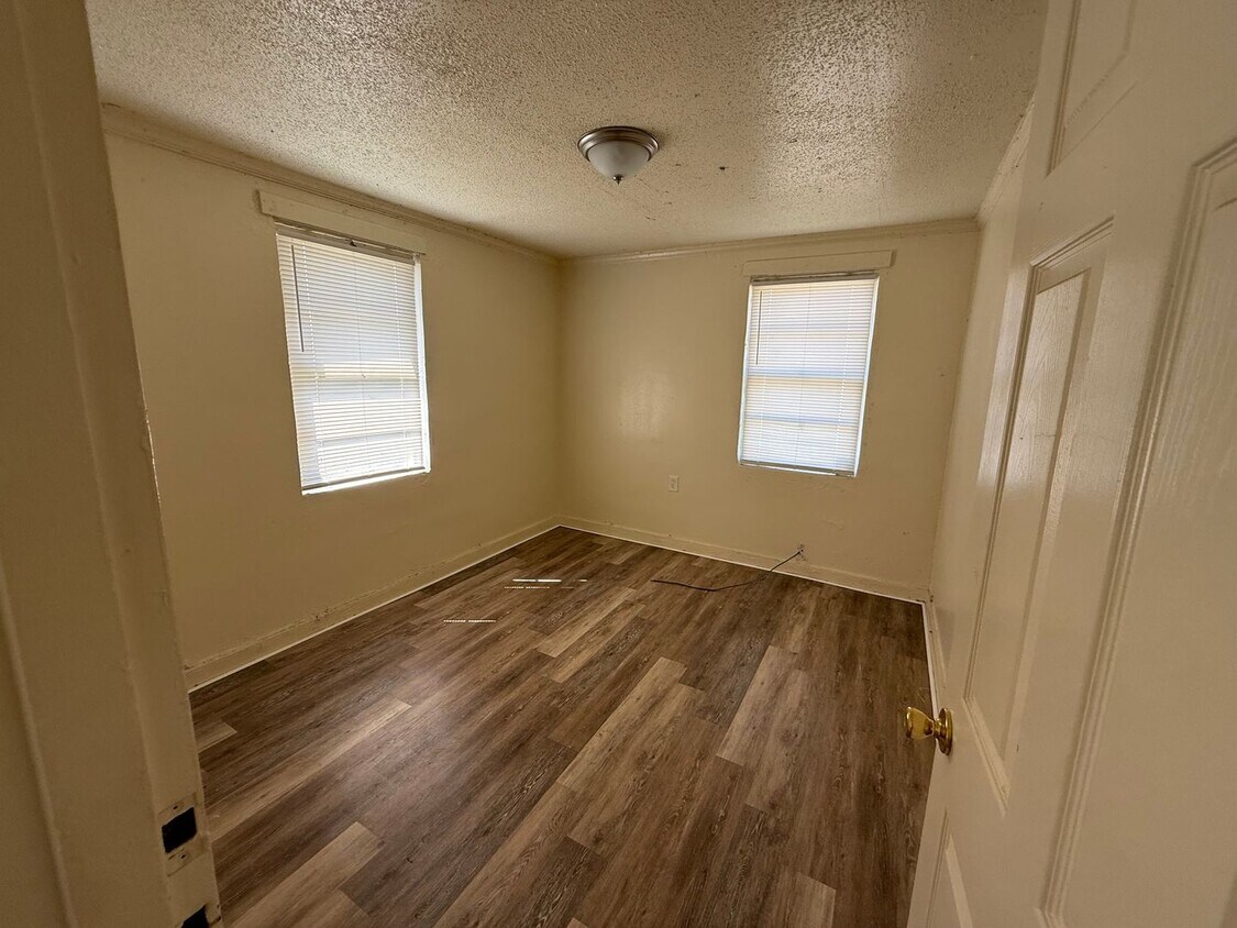 Foto del edificio - 1004 S McKinley St