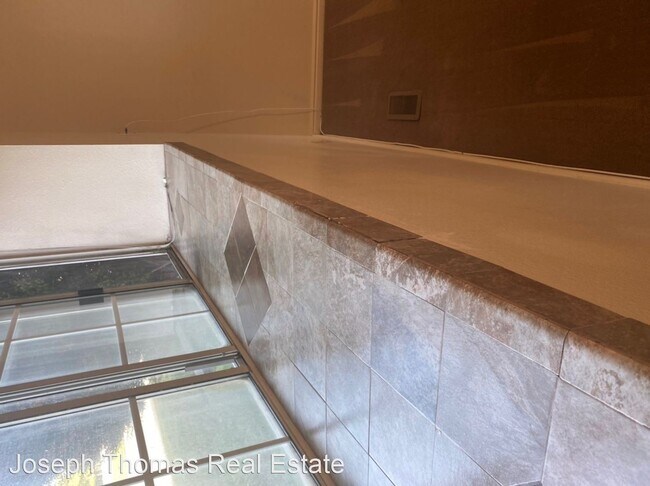 Foto del edificio - 825 W 800 N