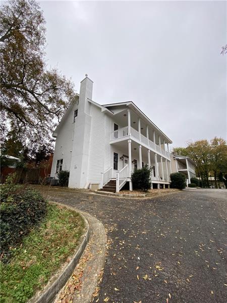 Primary Photo - 620 Elm St
