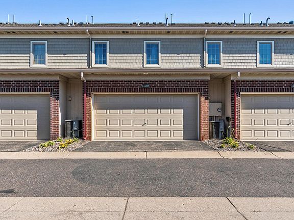 Foto del edificio - 12438 Flanders Ct NE